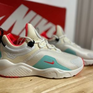 W Air Huarache City Move